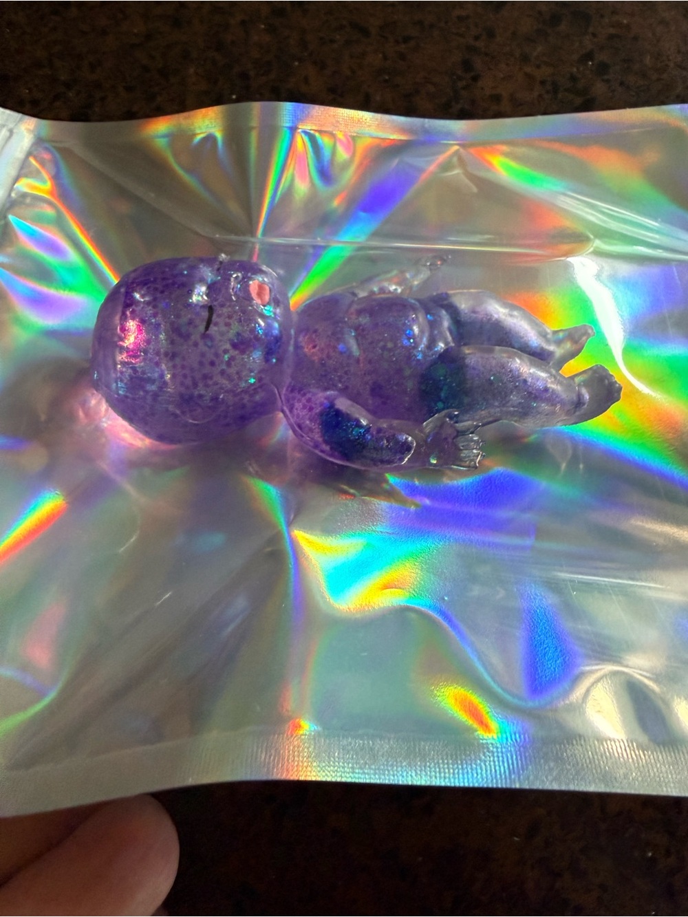 1 PCE-Glitter Baby Figurine Sensory Toy- SUGAH SWAP - Picture 4 of 5